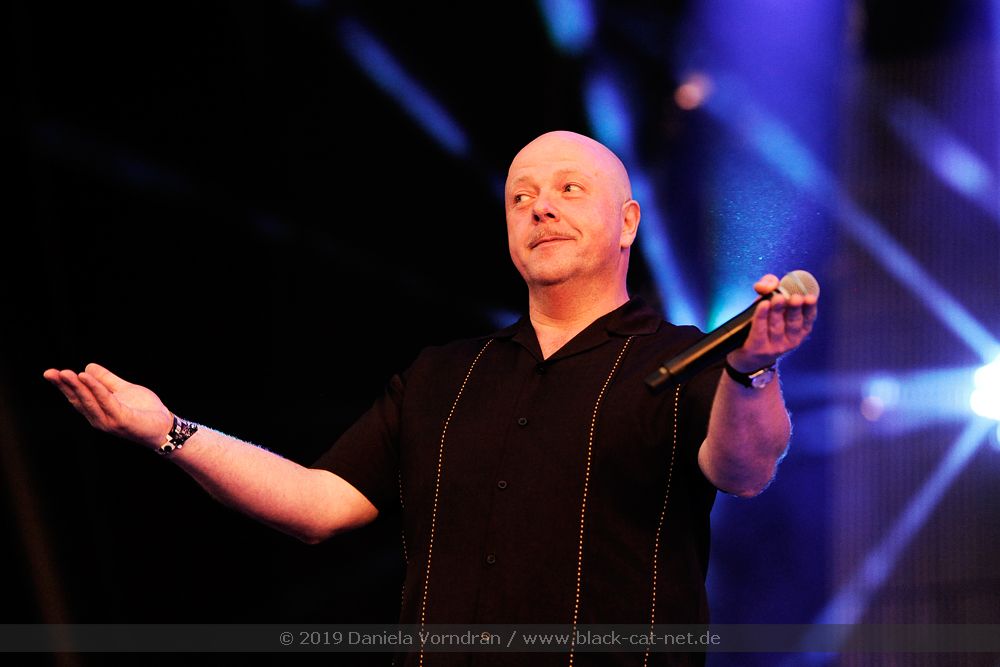 VNV Nation